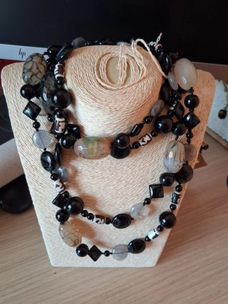 Collana donna pietre nere e multicolor