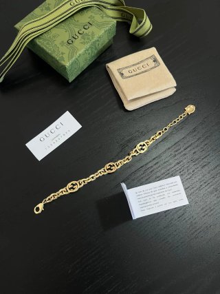 Pulsera Gucci GG  Mujer