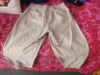 Pantalones beige