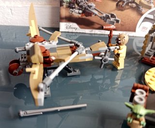 Lego Star Wars 75299 . Trouble on Tattoine.