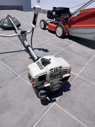Cortacésped Gasolina STIHL RM 248.1 y desbrozadora