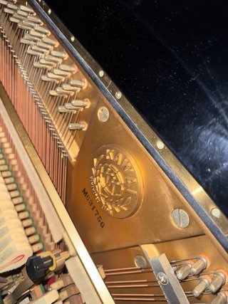 Piano Vertical Kawai BL-31 + afinado profesional.