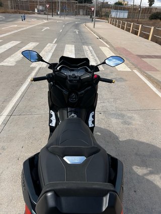 Yamaha XMAX 300 Tech MAX