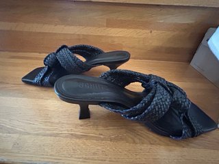 Sandalias Schutz Tacón Bajo Talla 37 Negras