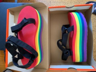 Sandalias Teva Plataforma  edición Arcoíris