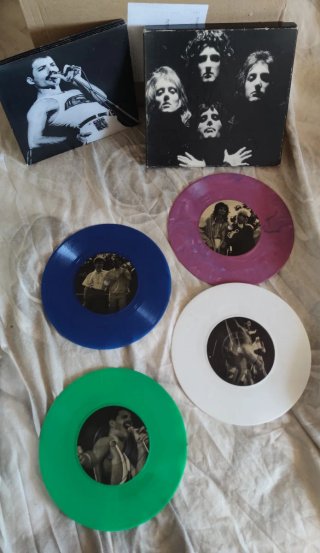 "QUEEN" vintage box interviews 7"