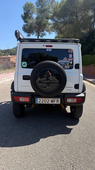 Suzuki Jimny 2023