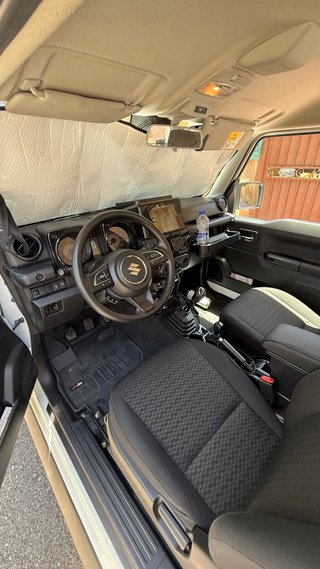 Suzuki Jimny 2023