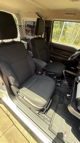 Suzuki Jimny 2023