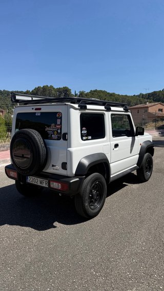 Suzuki Jimny 2023