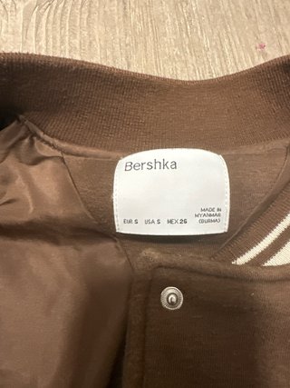 Chaqueta Bershka Marrón y Beige