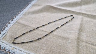 Collana oro e nero