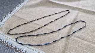 Collana oro e nero