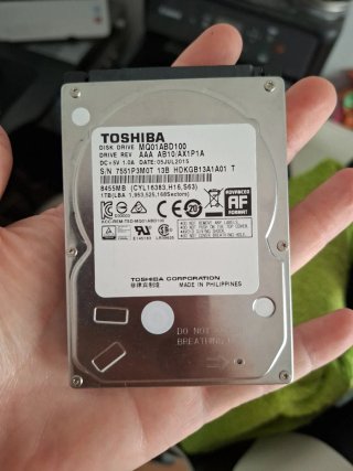 Disco Duro Toshiba 1TB 2.5 MQ01ABD100