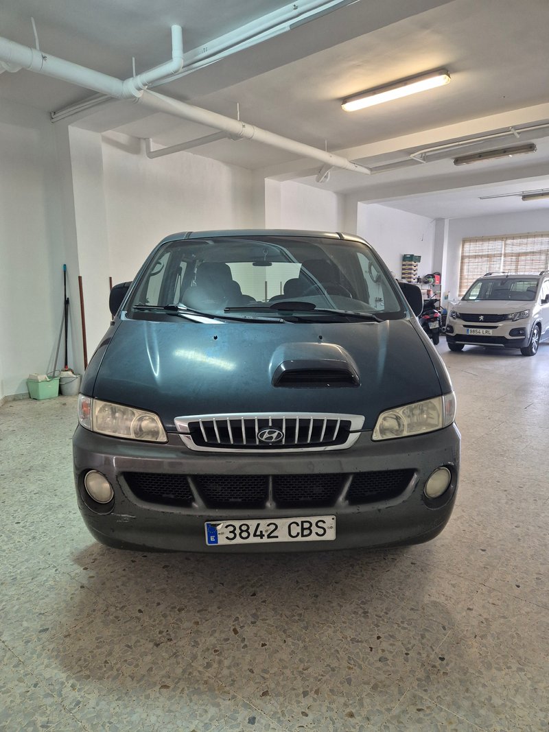 Hyundai H-1 2002 - foto 1