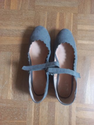 Zapatos niña talla 35 grises