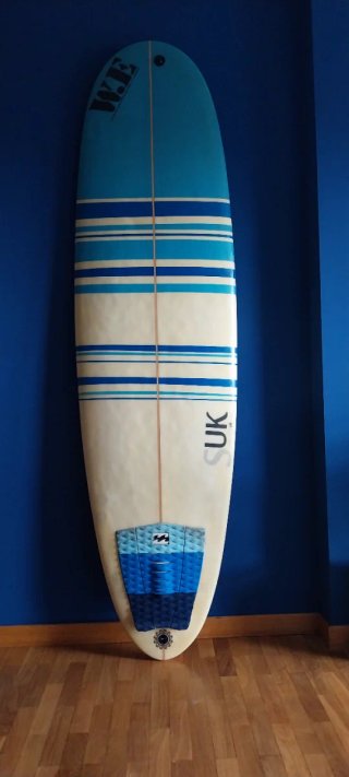 Tabla de surf SUK 6'6 gordita para principiantes.
