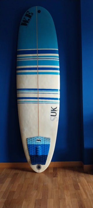Tabla de surf SUK 6'6 gordita para principiantes.