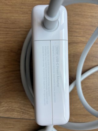 Cargador Apple 140W USB-C Nuevo