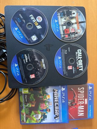 PS4 con 3 mandos y 6 juegos (Leer descripcion)