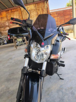 Suzuki GSR 600 Negra