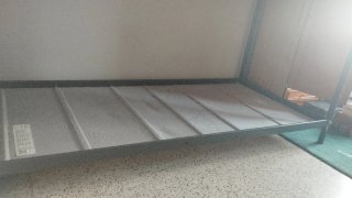 Litera gris oscuro