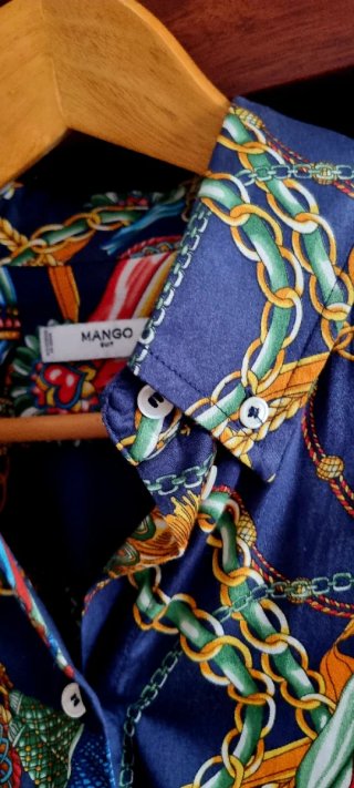 Camisa Mango Estampada Cadenas y Corazones