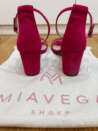 Sandalias tacón fucsia Mia Vega talla 38