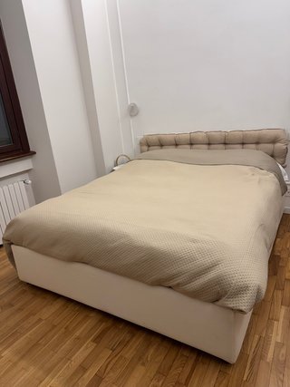 Letto matrimoniale contenitore e materasso