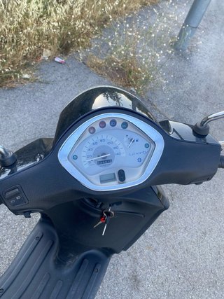 Piaggio Liberty 125 Negra