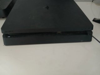 PS4 Slim 500GB + 3 juegos + 2 mandos