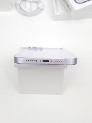 iPhone 14 Plus Lila