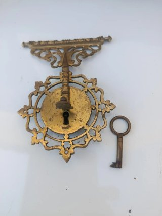 Antigua cerradura de baúl