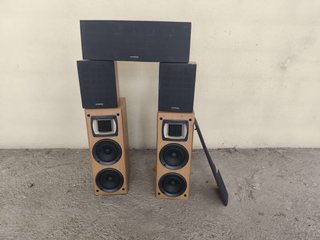 Altavoces Kenwood Negros y Marrones
