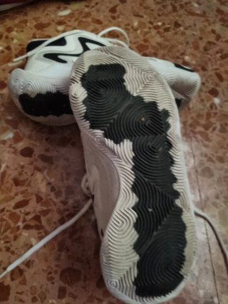 Zapatillas Under Armour niño.