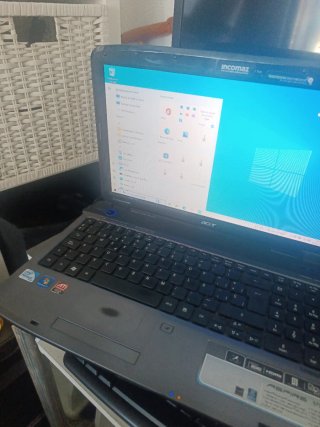 Acer Aspire 5738ZG Portátil