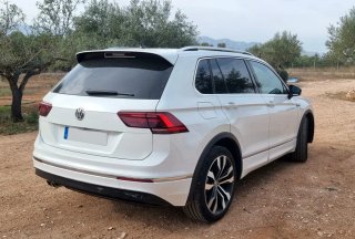 VOLKSWAGEN TIGUAN R-LINE