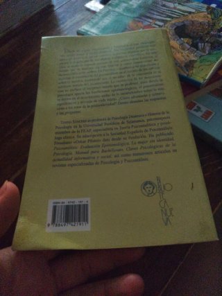 Psicoanálisis y psicología : convergencia o con...