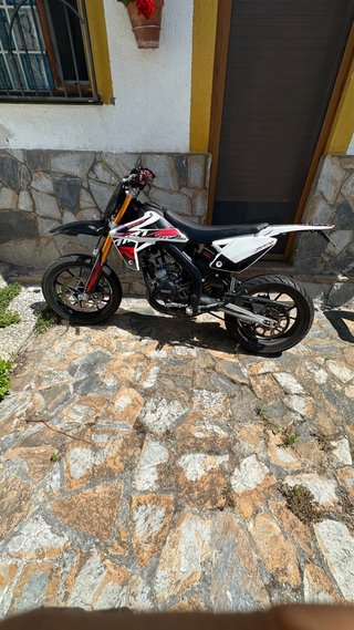 Carenado Rieju MRT