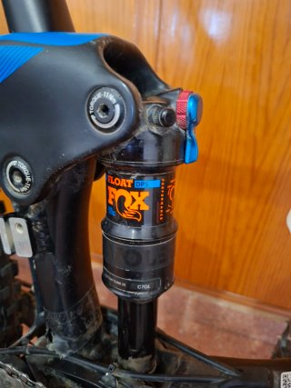Bicicleta Descenso Montaña GIANT suspension FOX