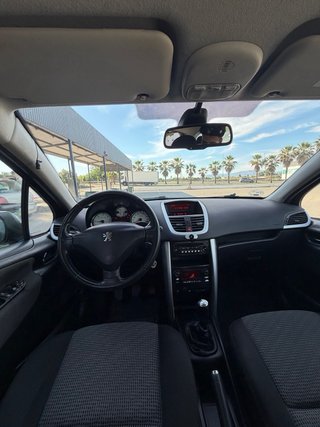 Peugeot 207 2010