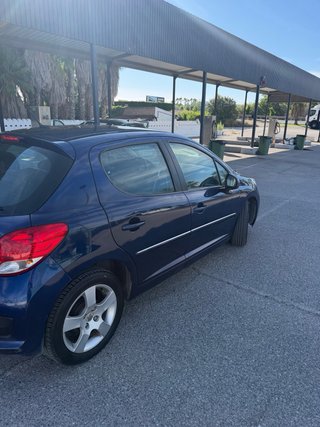 Peugeot 207 2010
