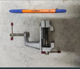 Tornillo de banco pequeño
