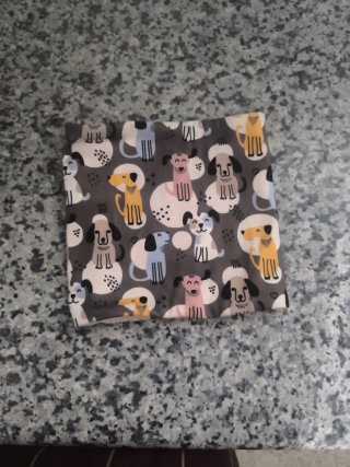 Bufanda corta perritos niño
