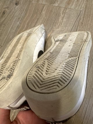 Zapatillas Nike Blancas y Negras