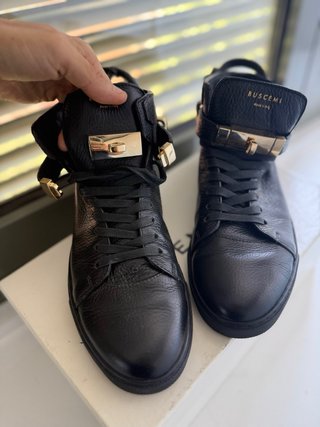 Buscemi Piel Negra T.41 Detalle Dorado (8)