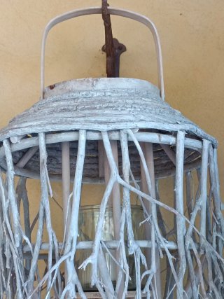 Garden lantern