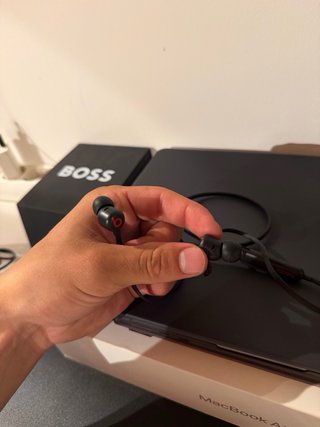 Auriculares Beats Negros Inalámbricos