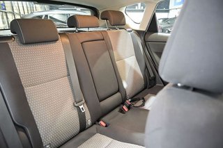 Toyota Auris   1.8 140H Hybrid Feel