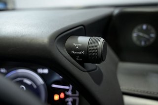 Lexus UX   2.0 250h Business